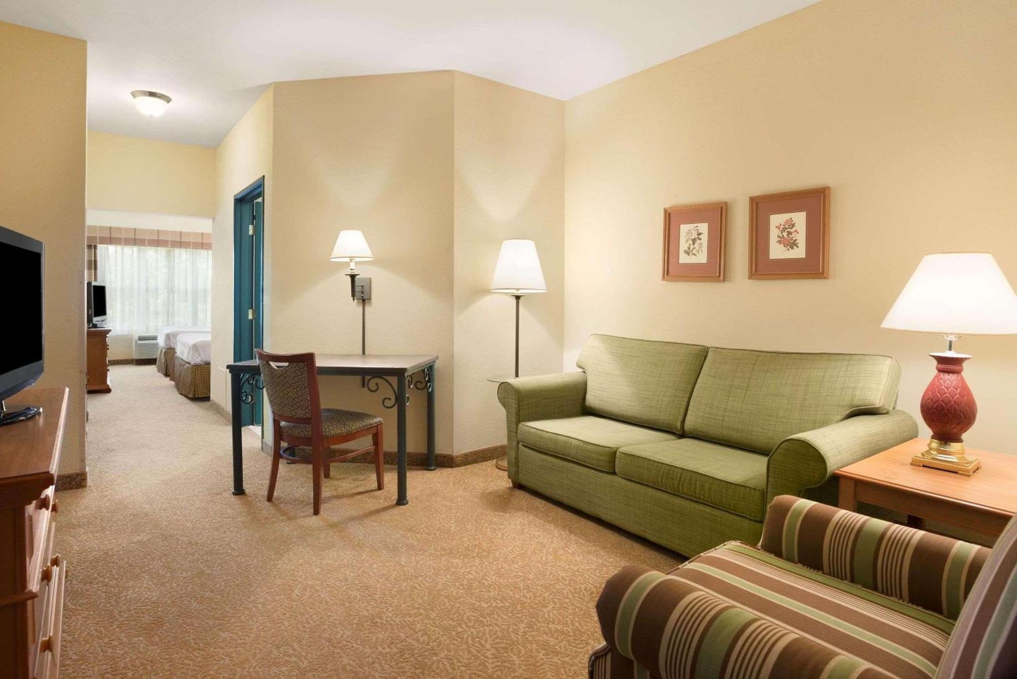 Country Inn & Suites By Radisson, Beckley, Wv Exterior photo