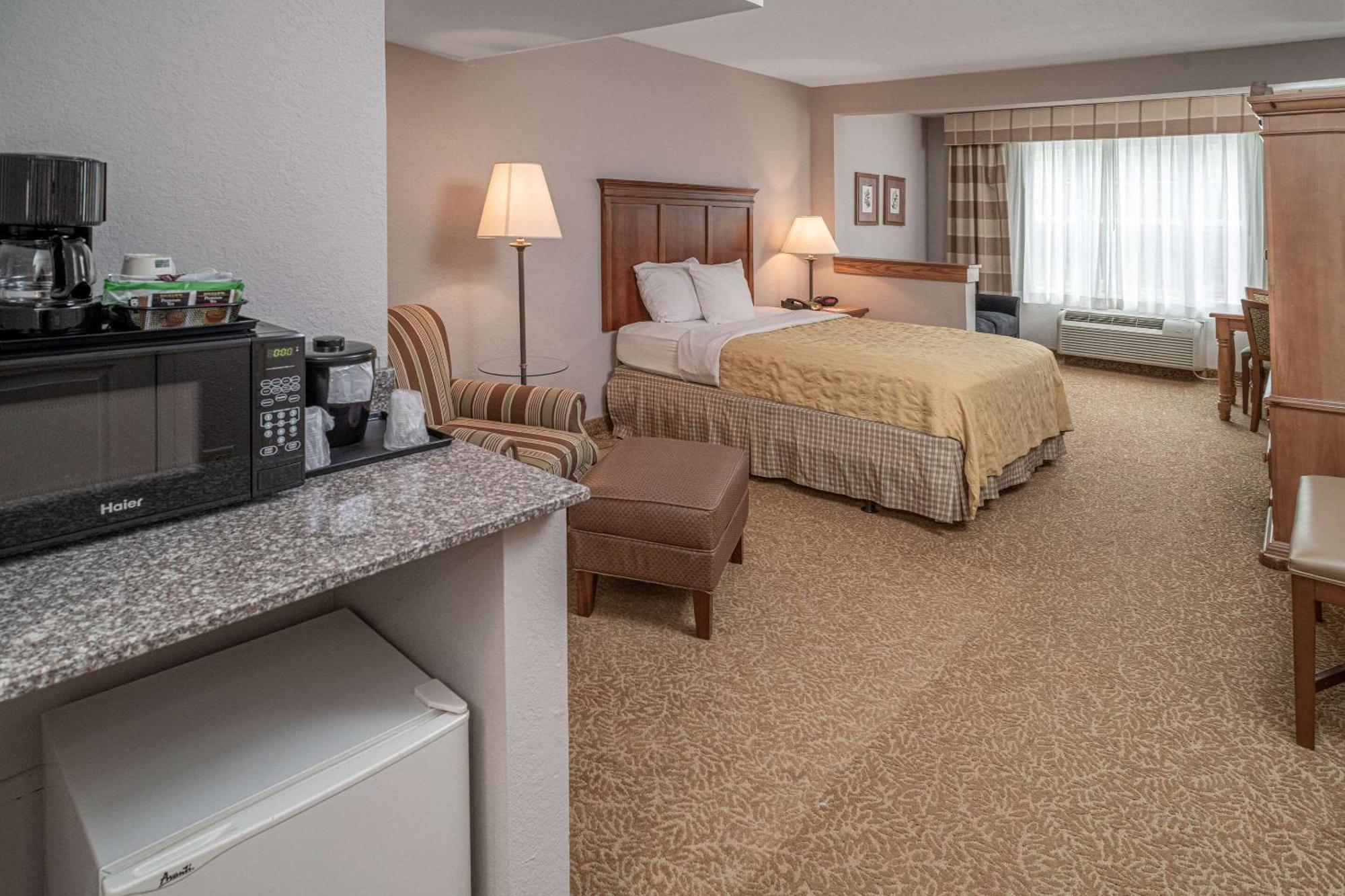 Country Inn & Suites By Radisson, Beckley, Wv Exterior photo