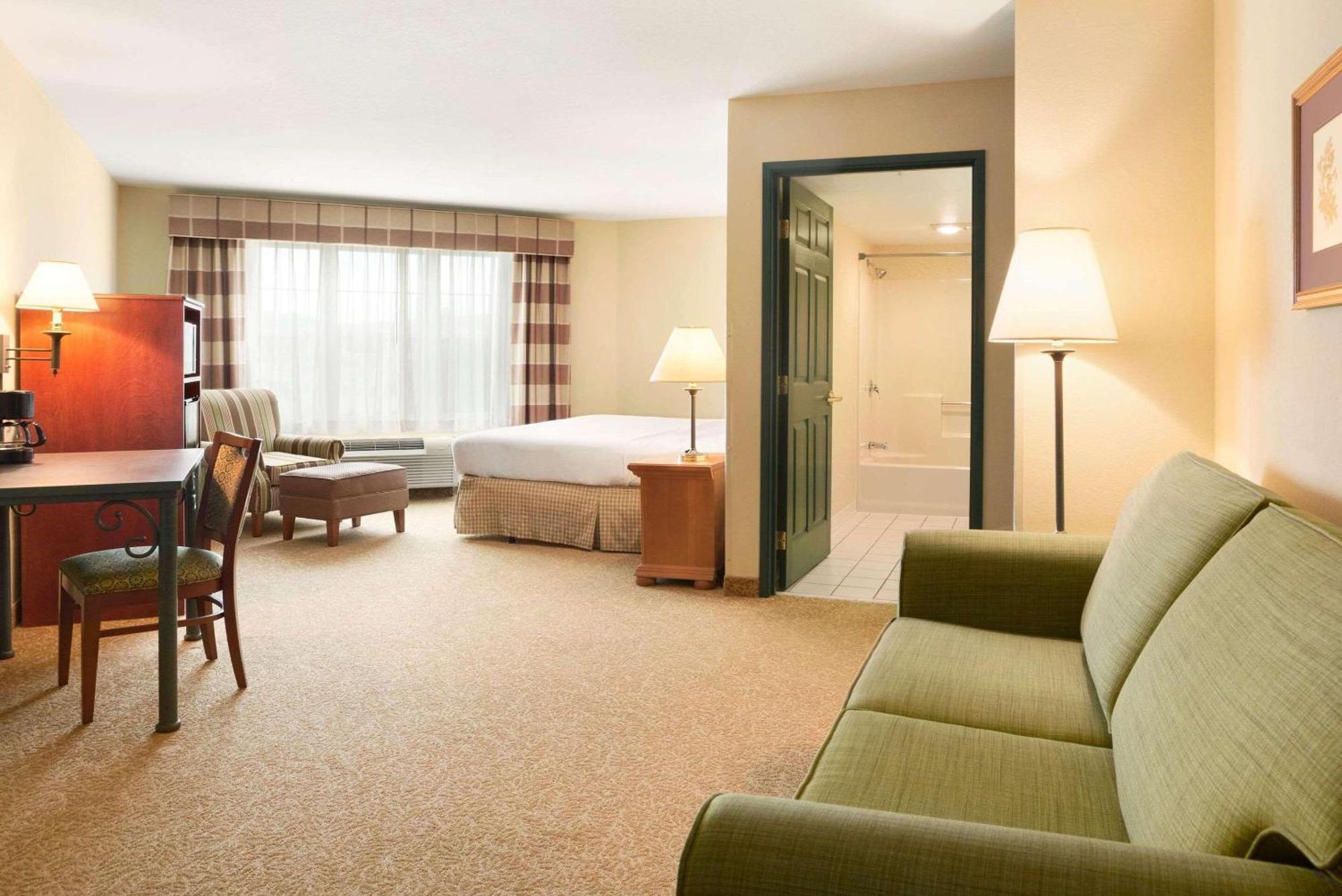 Country Inn & Suites By Radisson, Beckley, Wv Exterior photo